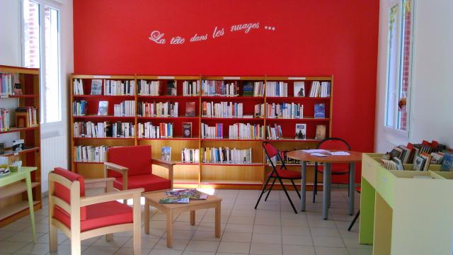 Etalondes Bibliotheque (8)